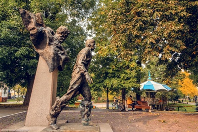 Памятник «Два капитана» Памятник «Два капитана»